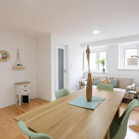 Cozy Bohemian Flat - Mint